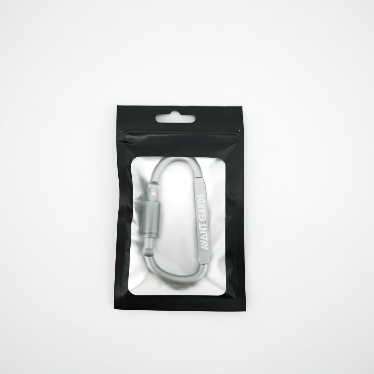 D-SHAPED LOCKING CARABINER