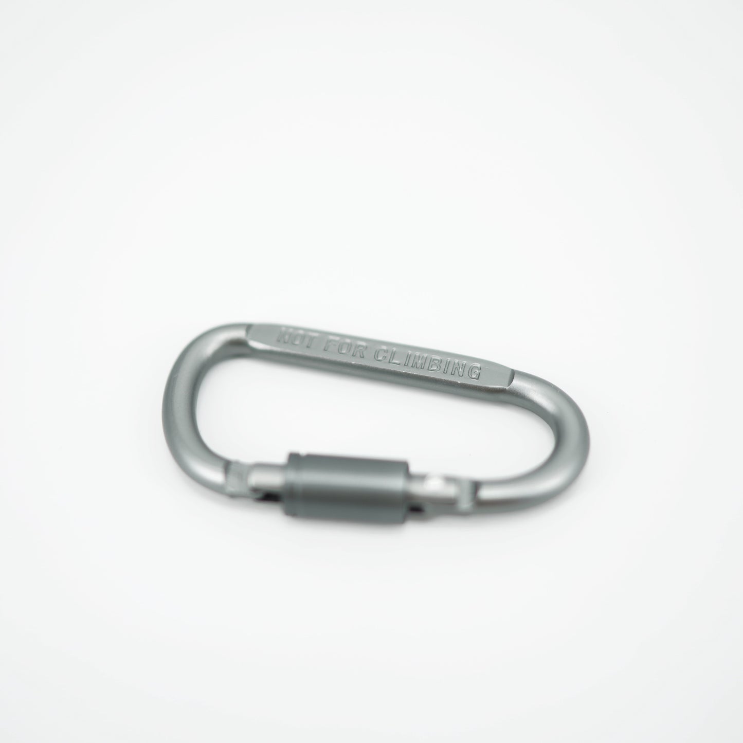 D-SHAPED LOCKING CARABINER