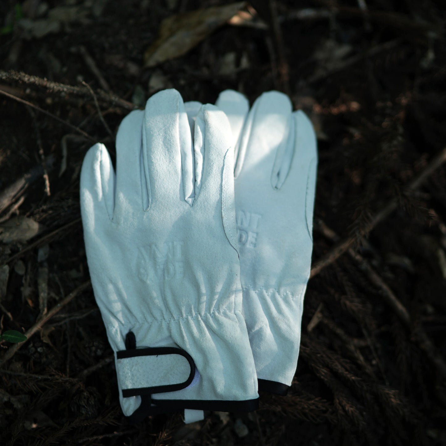 AVANT GARDE CAMP GLOVES RESISTANT