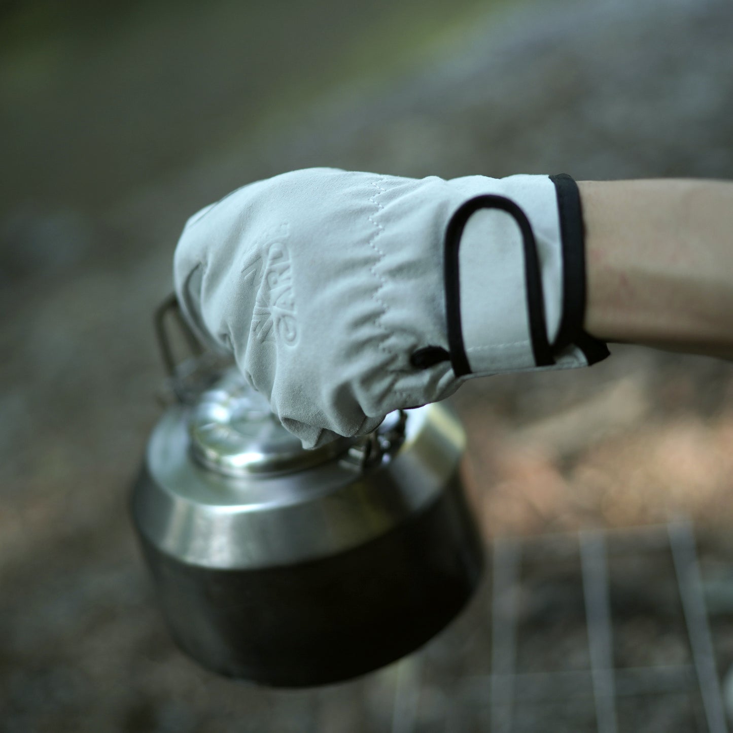 AVANT GARDE CAMP GLOVES RESISTANT