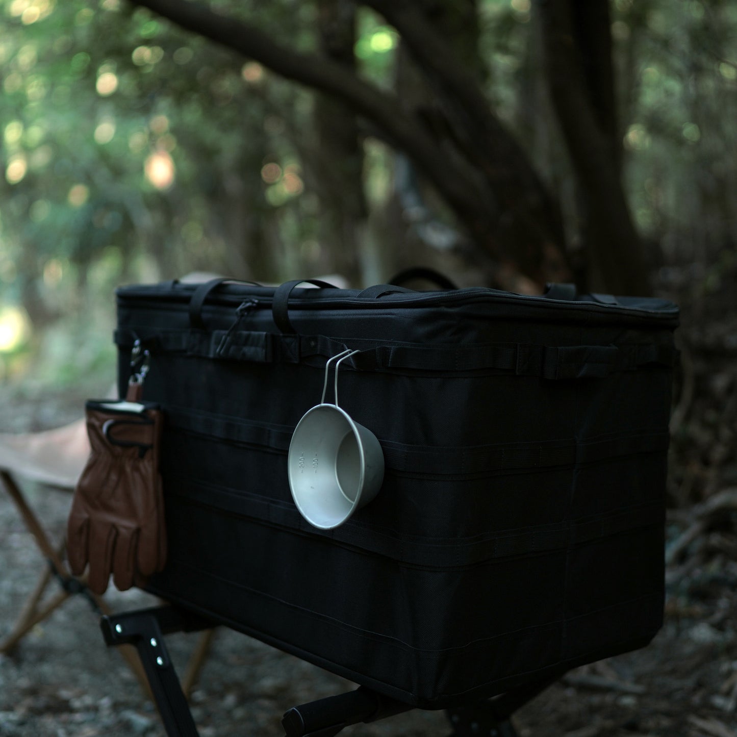 OUTDOOR COTAINER