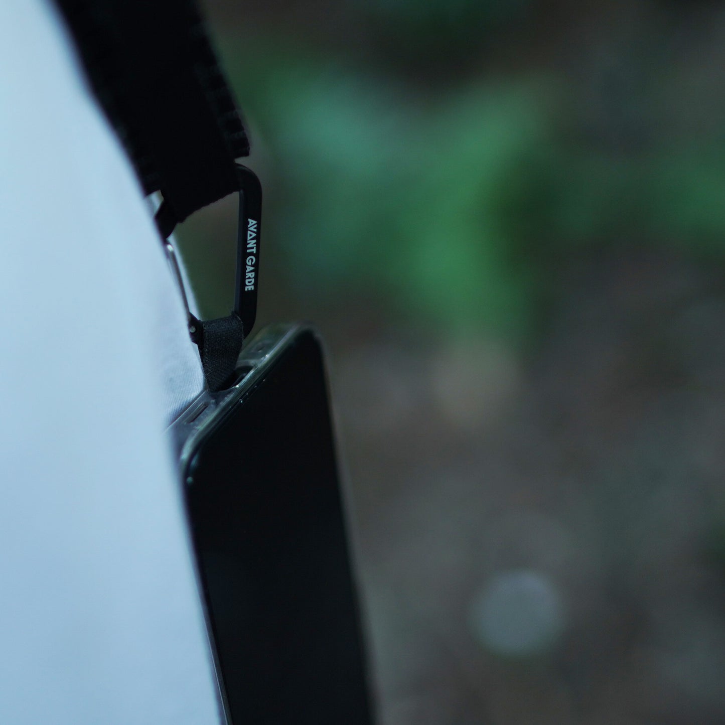 D-SHAPED CARABINER