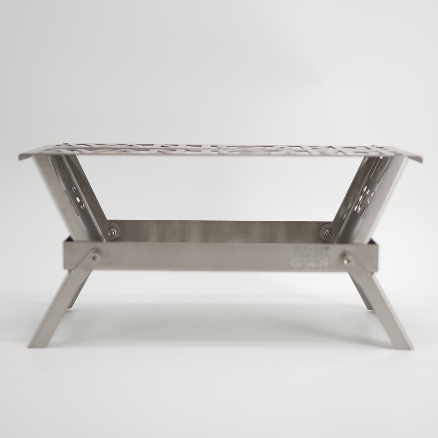 AVANT GARDE folding compact bonfire stand