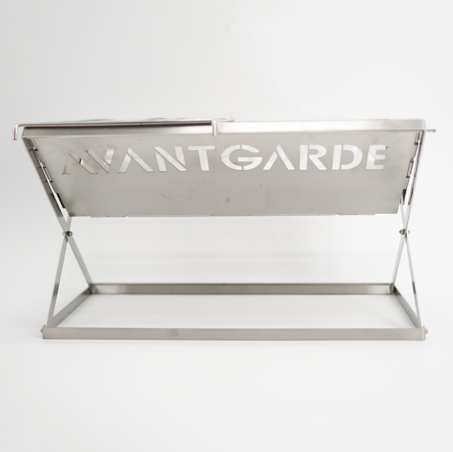 AVANT GARDE compact folding bonfire stand