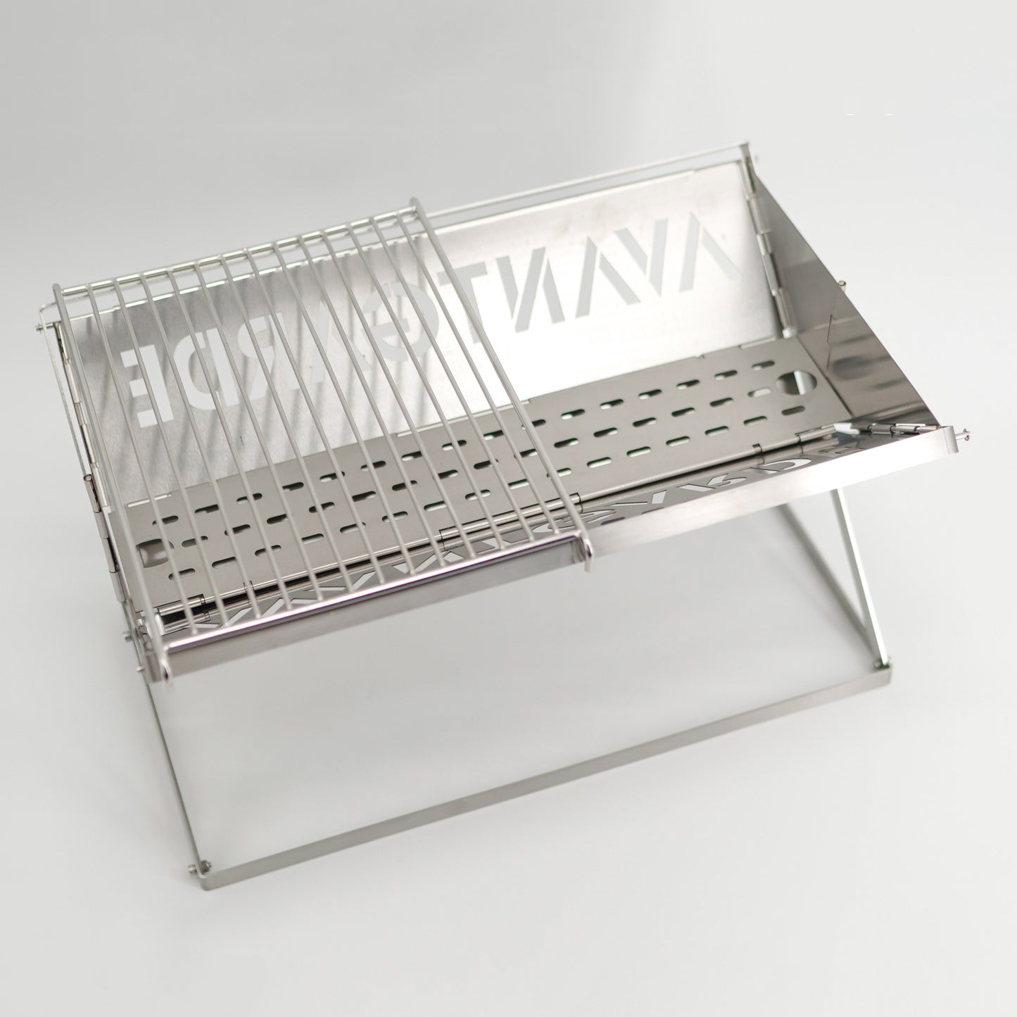 AVANT GARDE compact folding bonfire stand