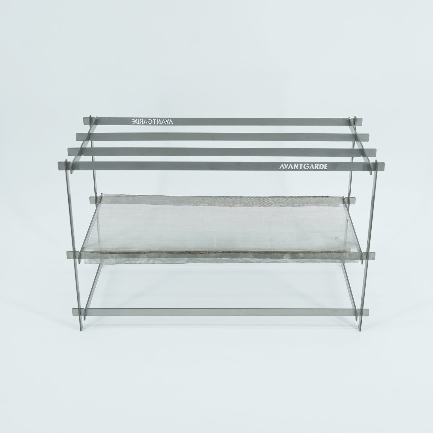AVANT GARDE flat bar mesh bonfire stand
