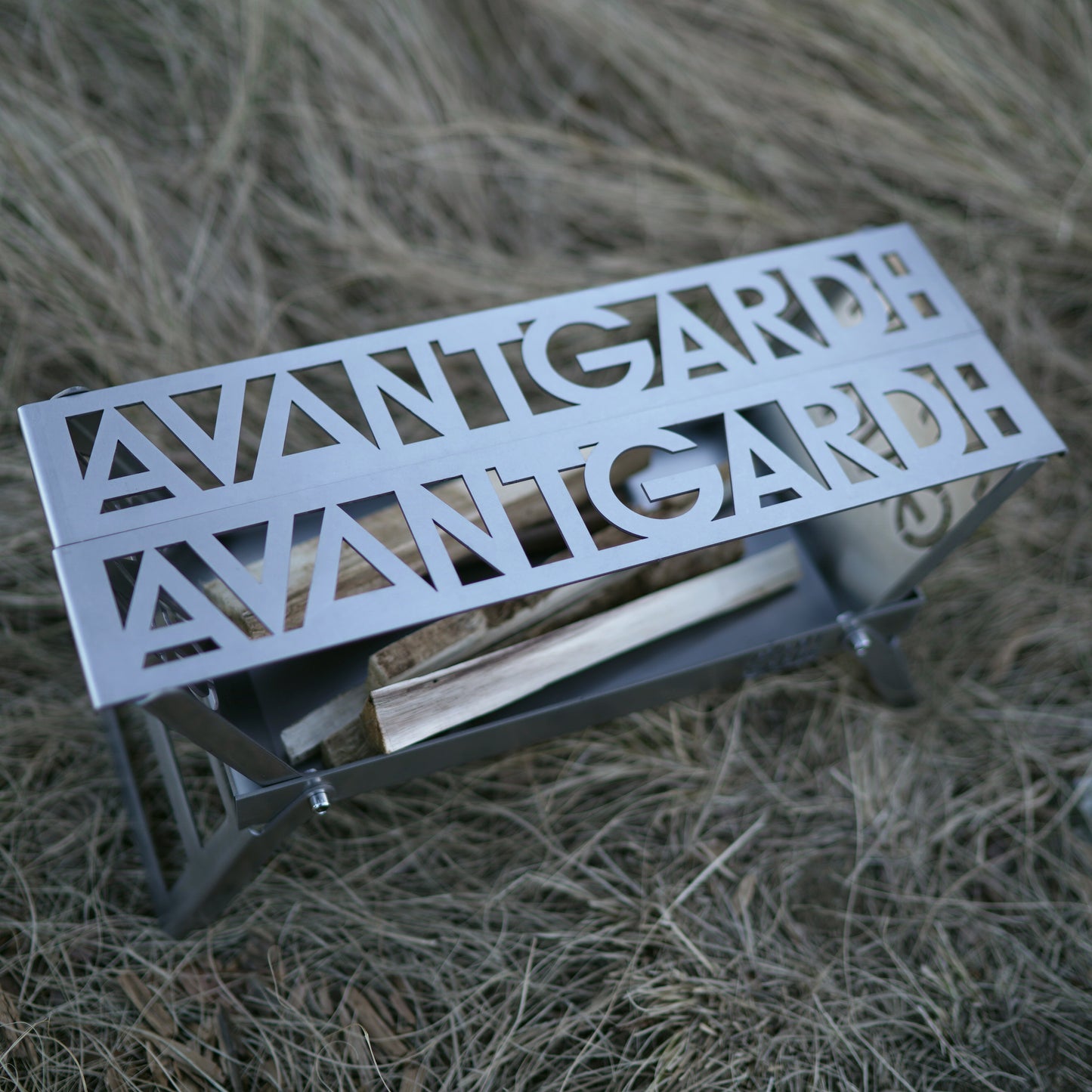 AVANT GARDE folding compact bonfire stand