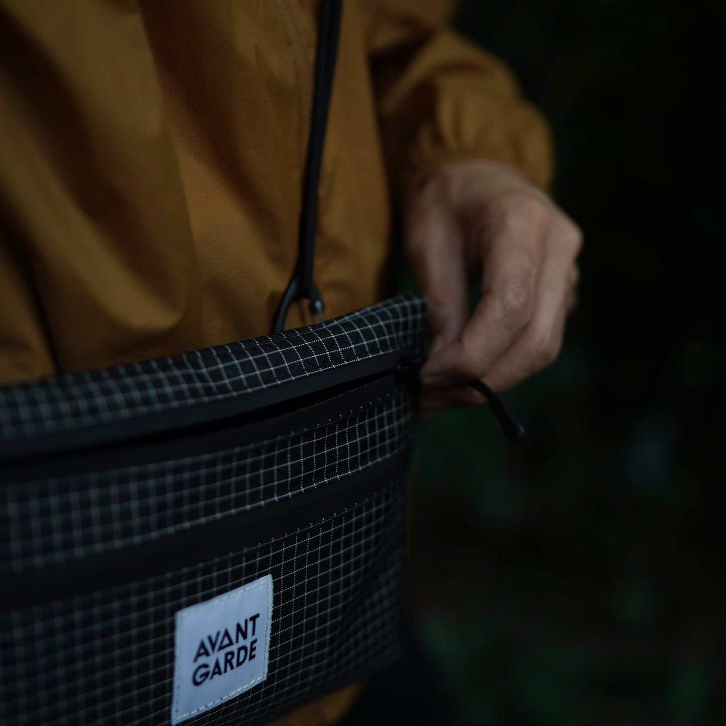 SHOULDER POUCH