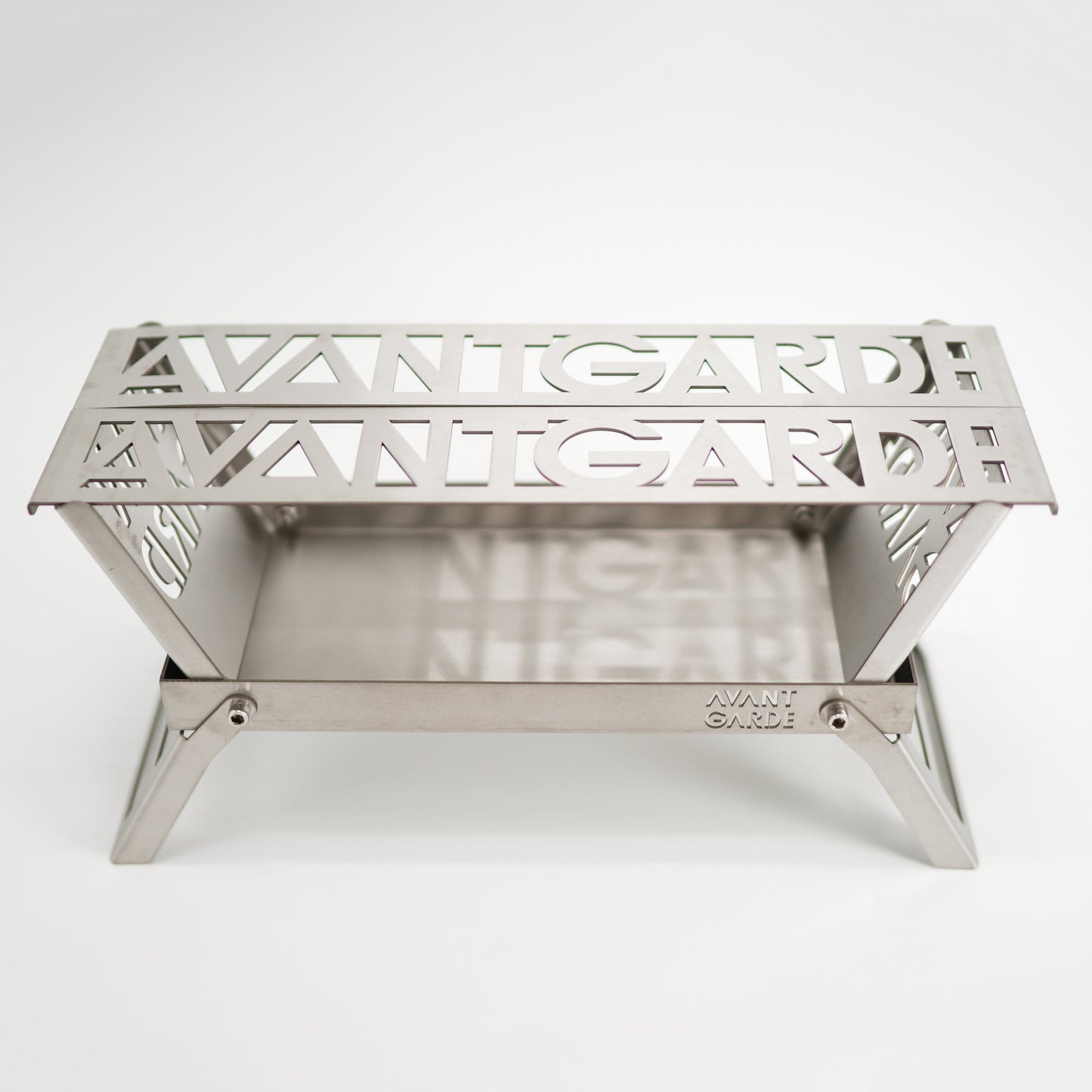 AVANT GARDE folding compact bonfire stand