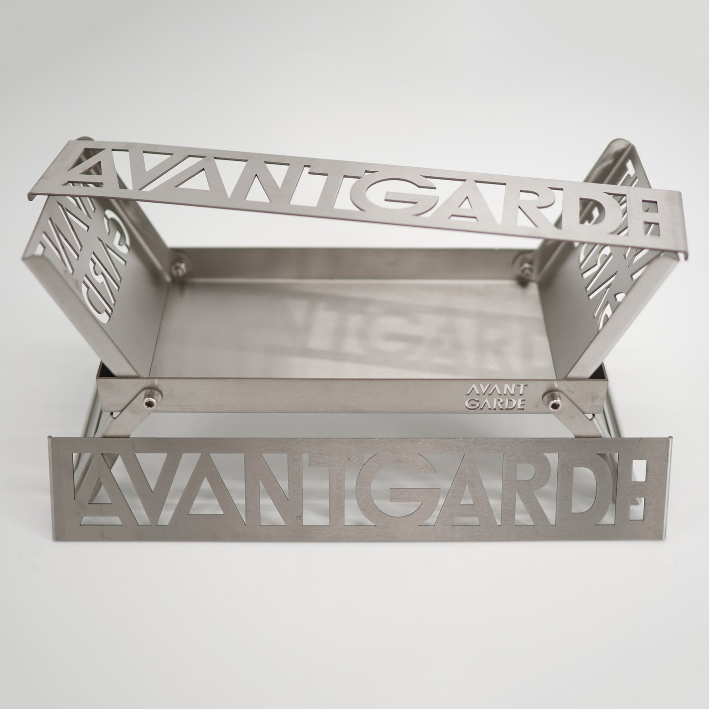 AVANT GARDE folding compact bonfire stand