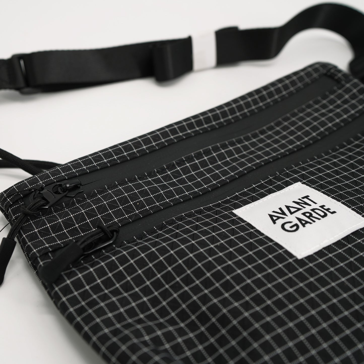 SHOULDER POUCH