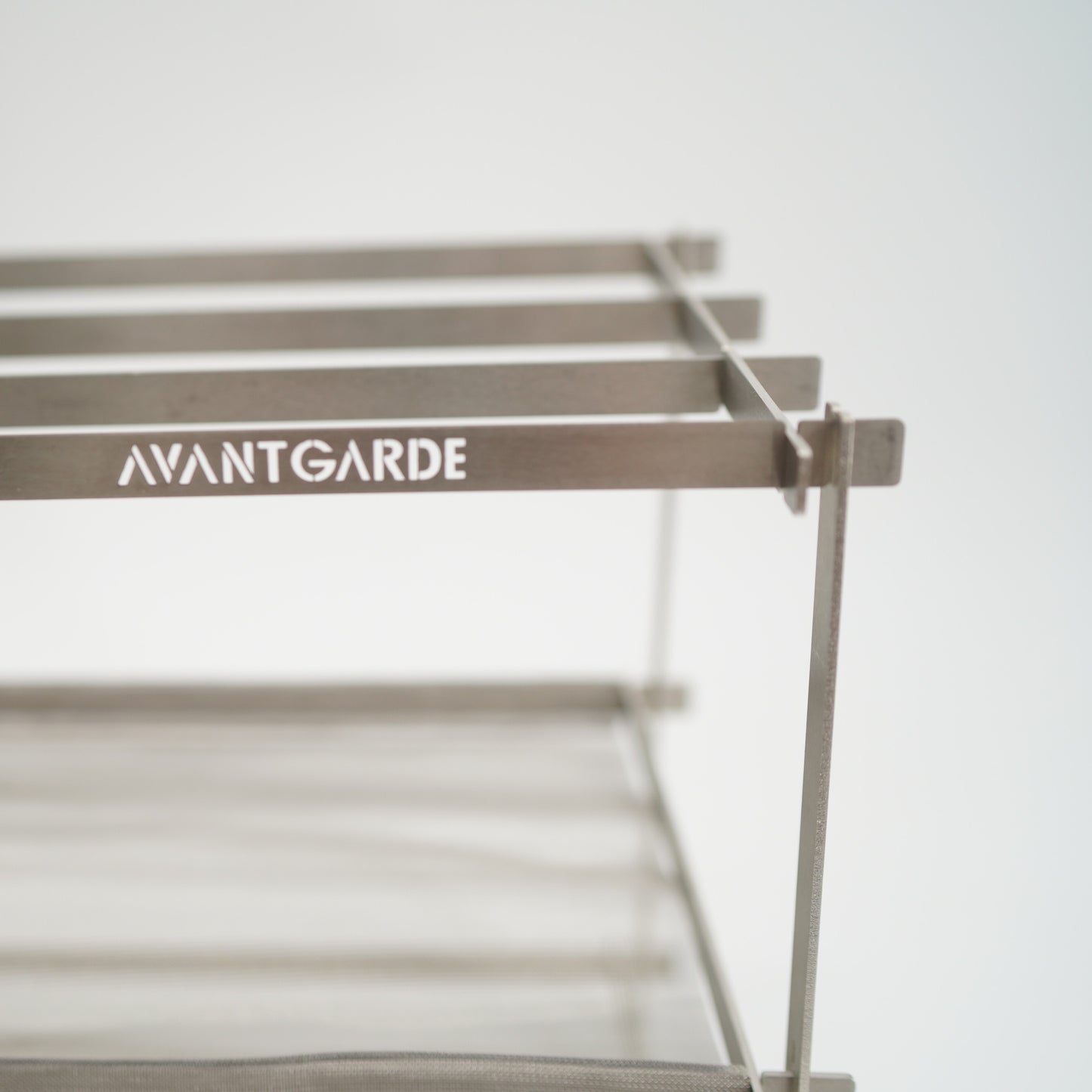 AVANT GARDE flat bar mesh bonfire stand