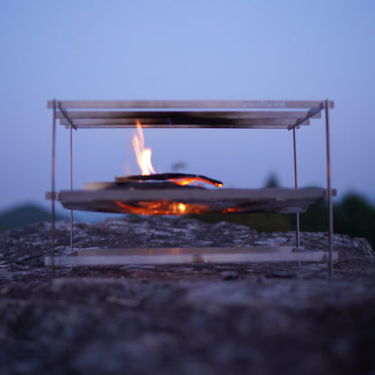 AVANT GARDE flat bar mesh bonfire stand