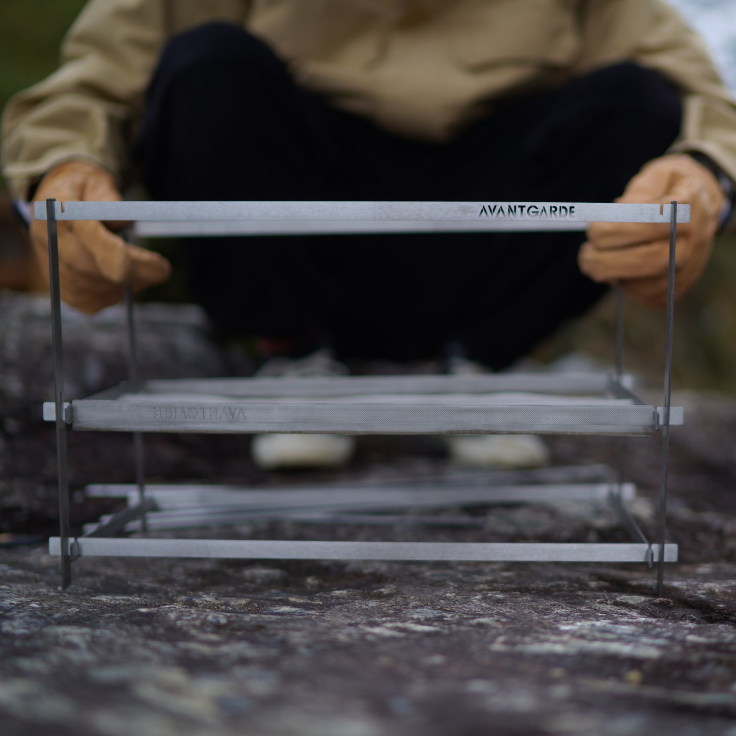 AVANT GARDE flat bar mesh bonfire stand