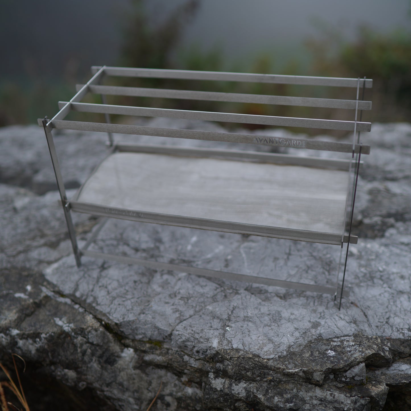 AVANT GARDE flat bar mesh bonfire stand