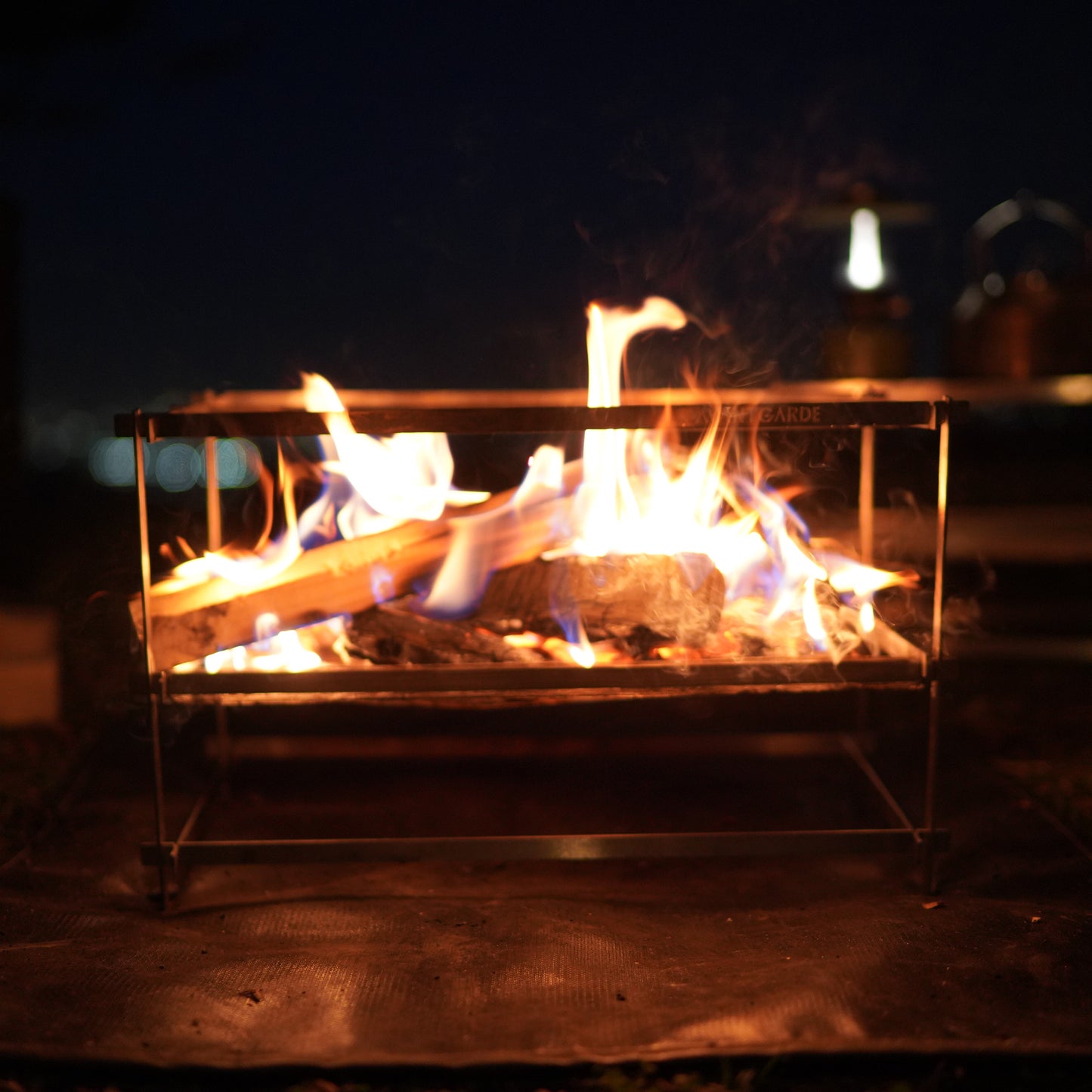 AVANT GARDE flat bar mesh bonfire stand