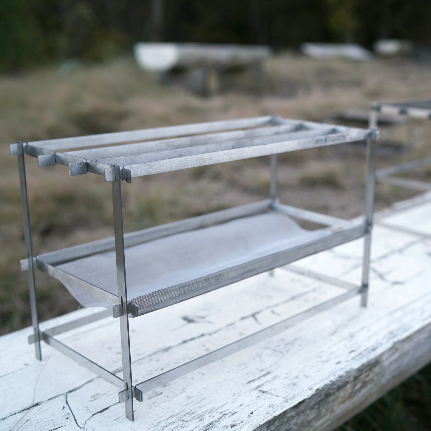 AVANT GARDE flat bar mesh bonfire stand