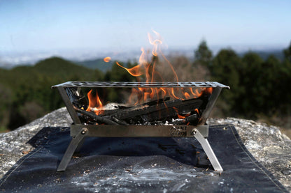 AVANT GARDE folding compact bonfire stand