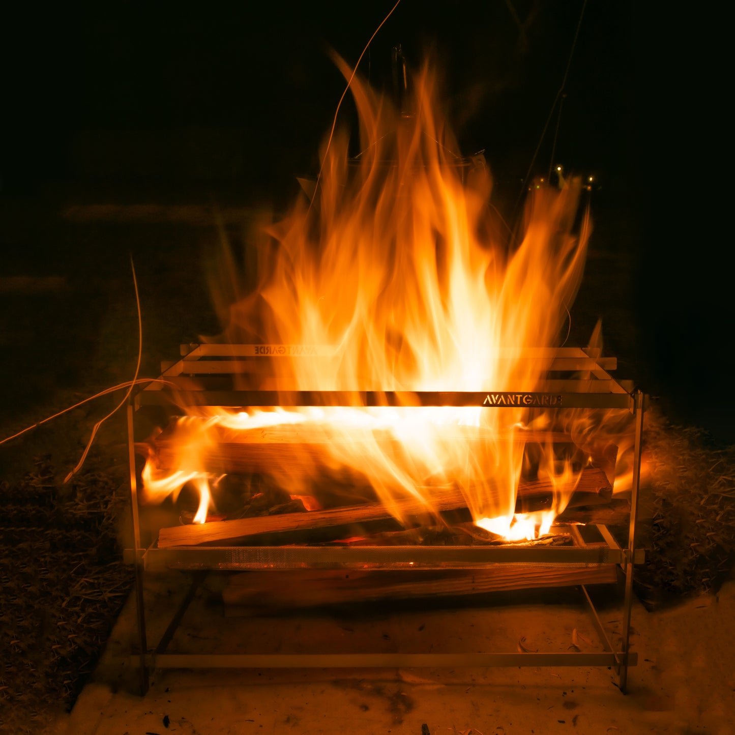 AVANT GARDE flat bar mesh bonfire stand